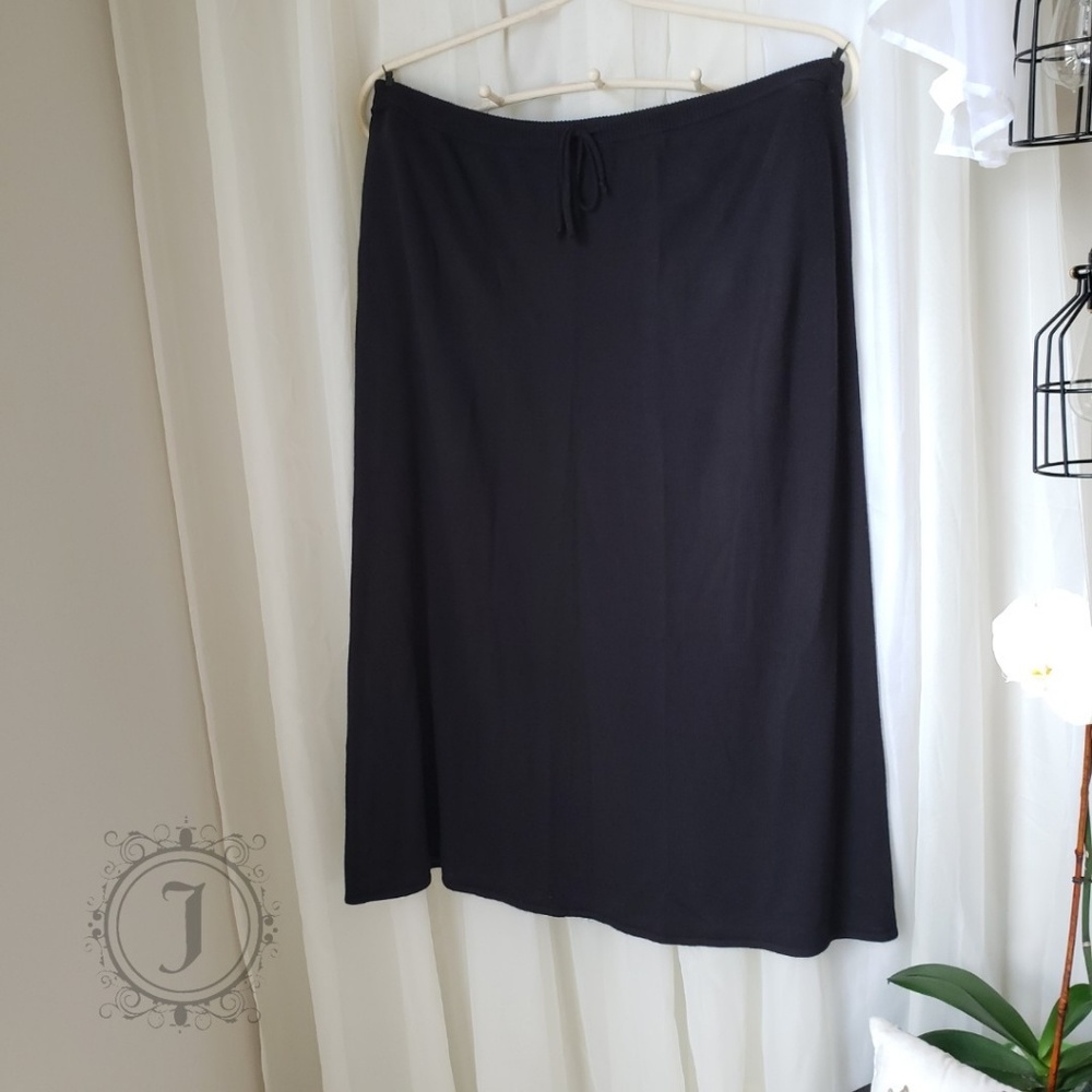 St. Tropez Wear II Black Sweater Skirt